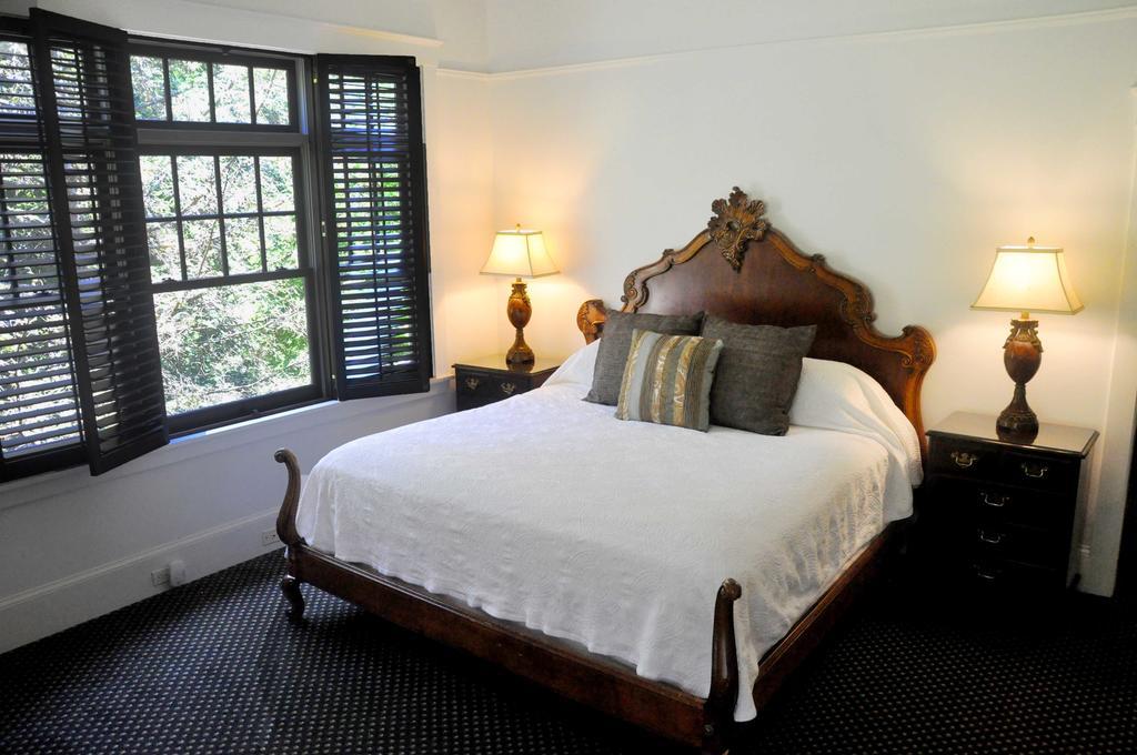 Om Sanctuary Holistic Retreat Hotel Asheville Ngoại thất bức ảnh